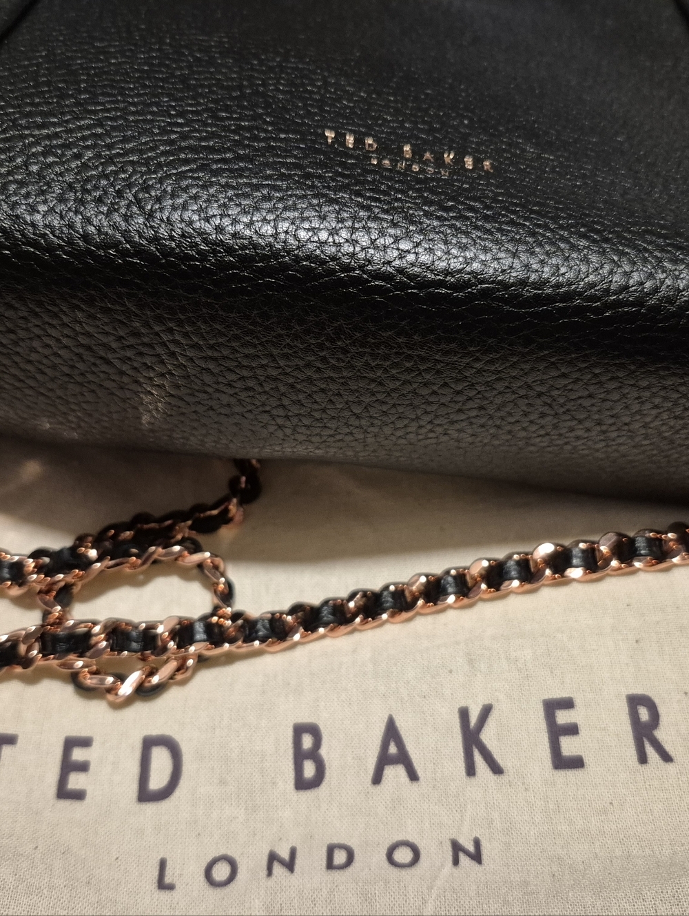 Ted Baker Black Pebbled Leather Crossbody with Rose Gold Chain Detail - Picture 8 of 8